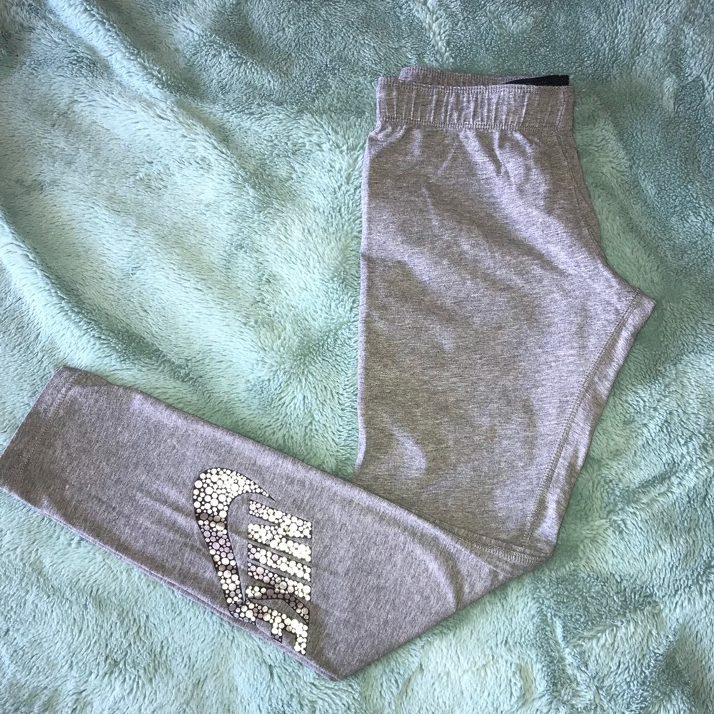Grey Nike leggings